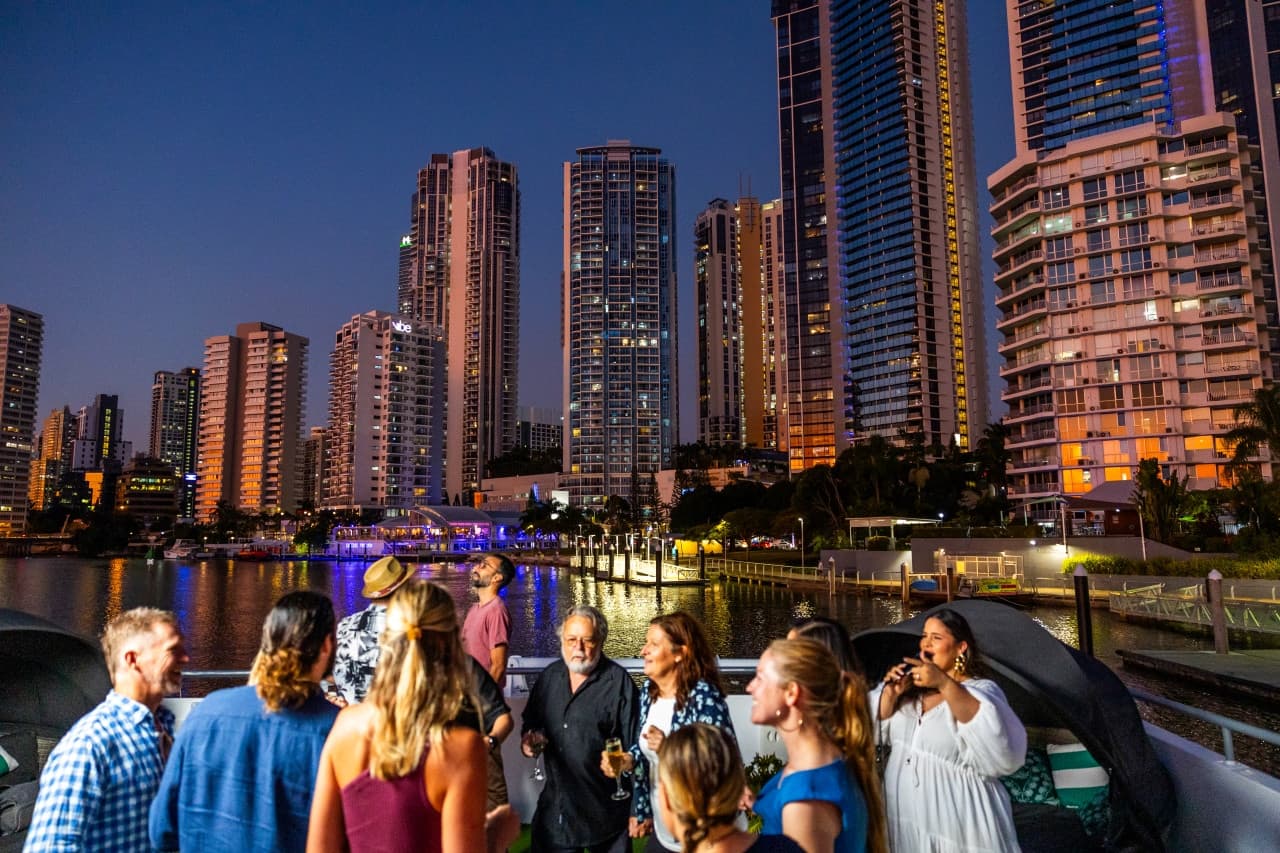 Cena buffet con crucero por Gold Coast a bordo de Sea World Cruises - imagen 6