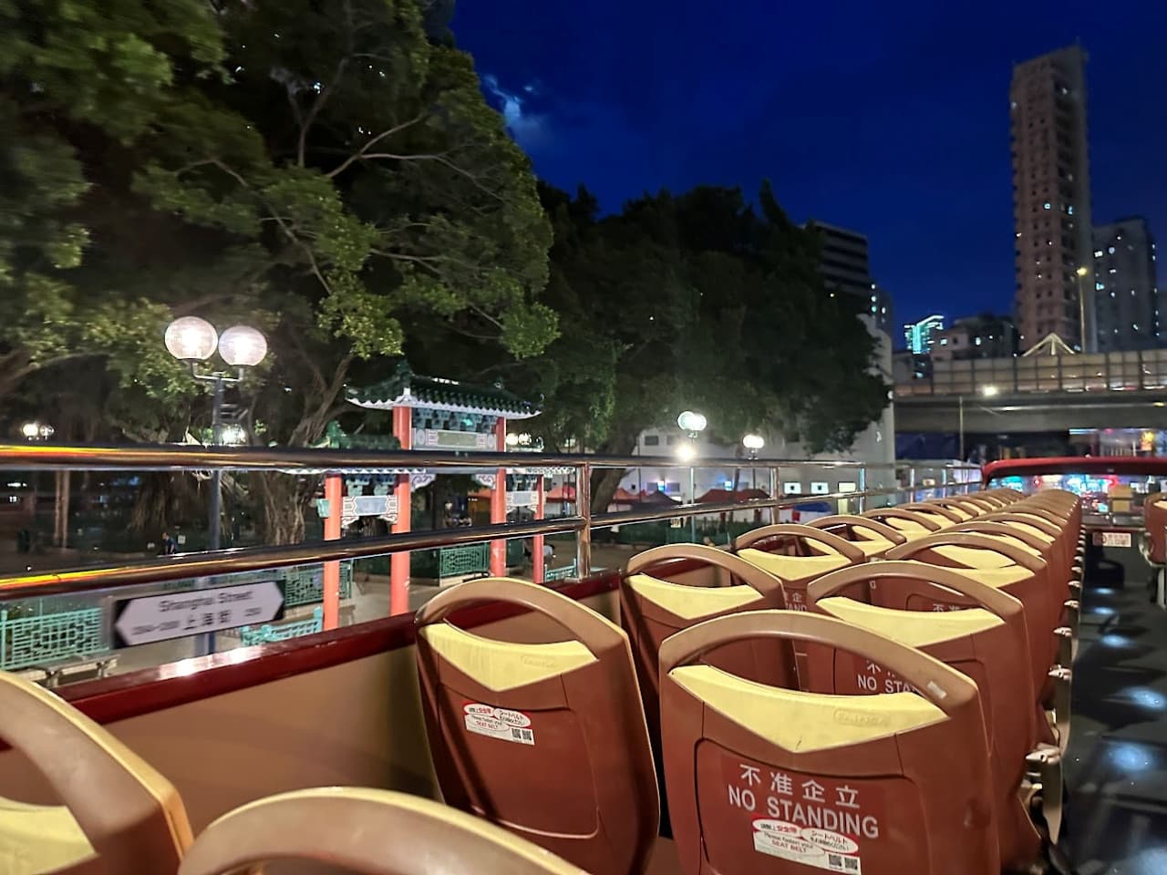 Hong Kong Open Top Bus Night Tour - image 4