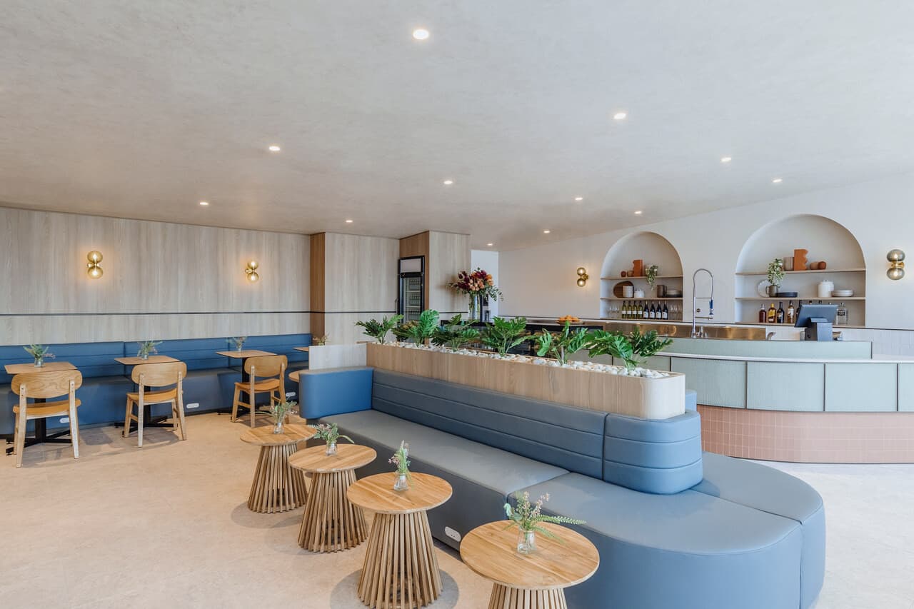 Plaza Premium Lounge - Sydney International Airport Terminal 1 - image 3