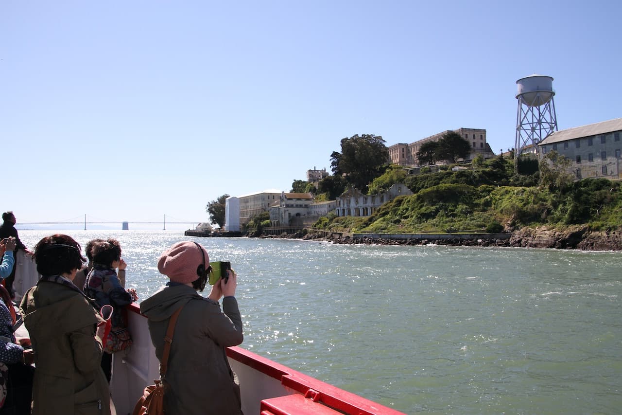 San Francisco Bay 1 Hour Golden Gate Sightseeing Boat Cruise by Red and White Fleet - image 11