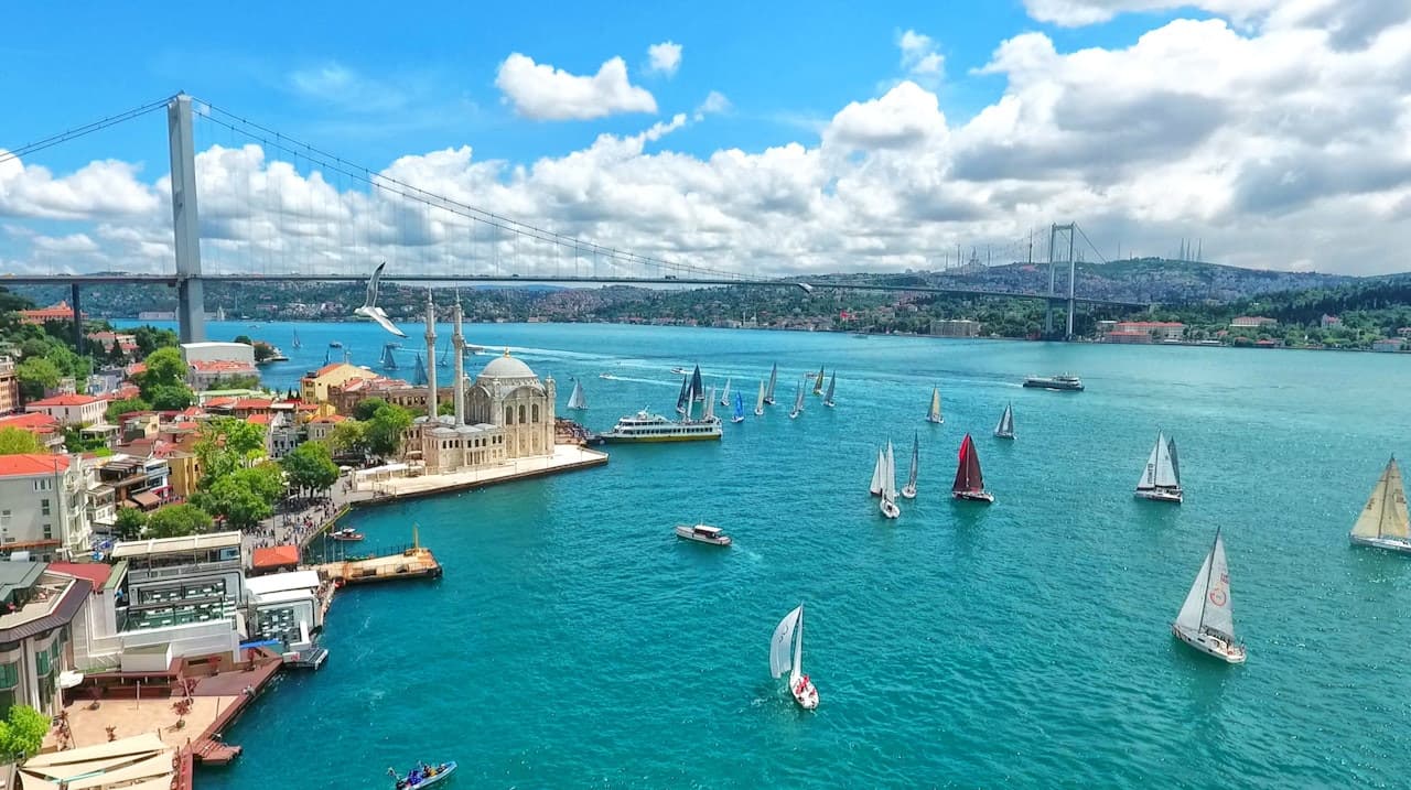 Golden Horn Sightseeing Bus Tour and Bosphorus Cruise - main image