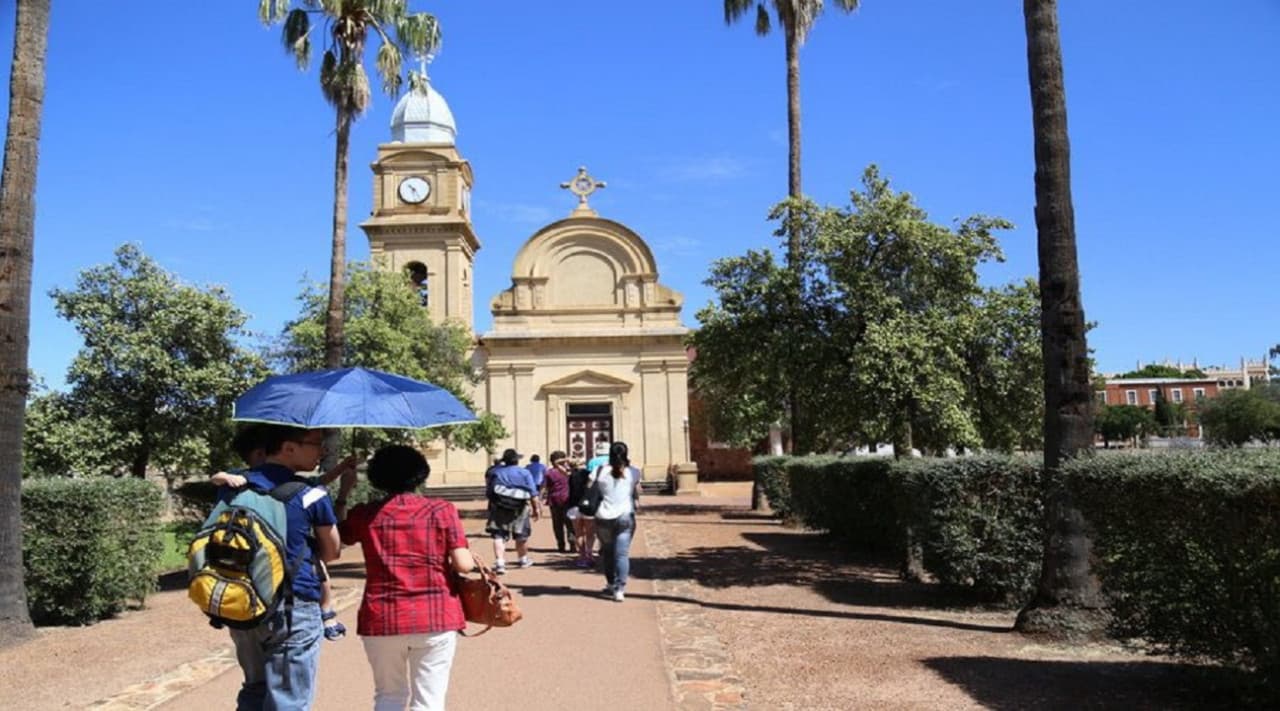 Pinnacles Desert and New Norcia Tour from Perth - image 2