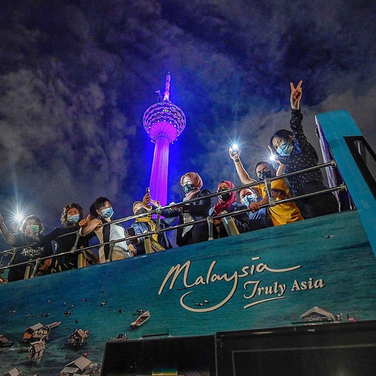 KL City of Lights Tour - image 4