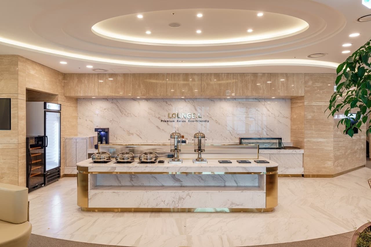 Plaza Premium Lounge - Incheon International Airport - image 16