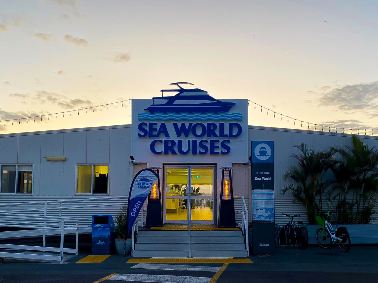 Cena buffet con crucero por Gold Coast a bordo de Sea World Cruises - imagen 10