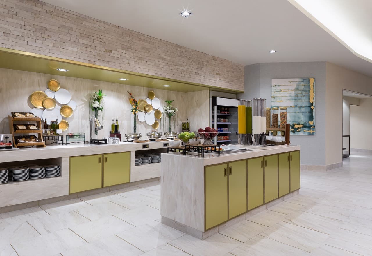 MERA Business Lounge - Cancun International Airport - image 28