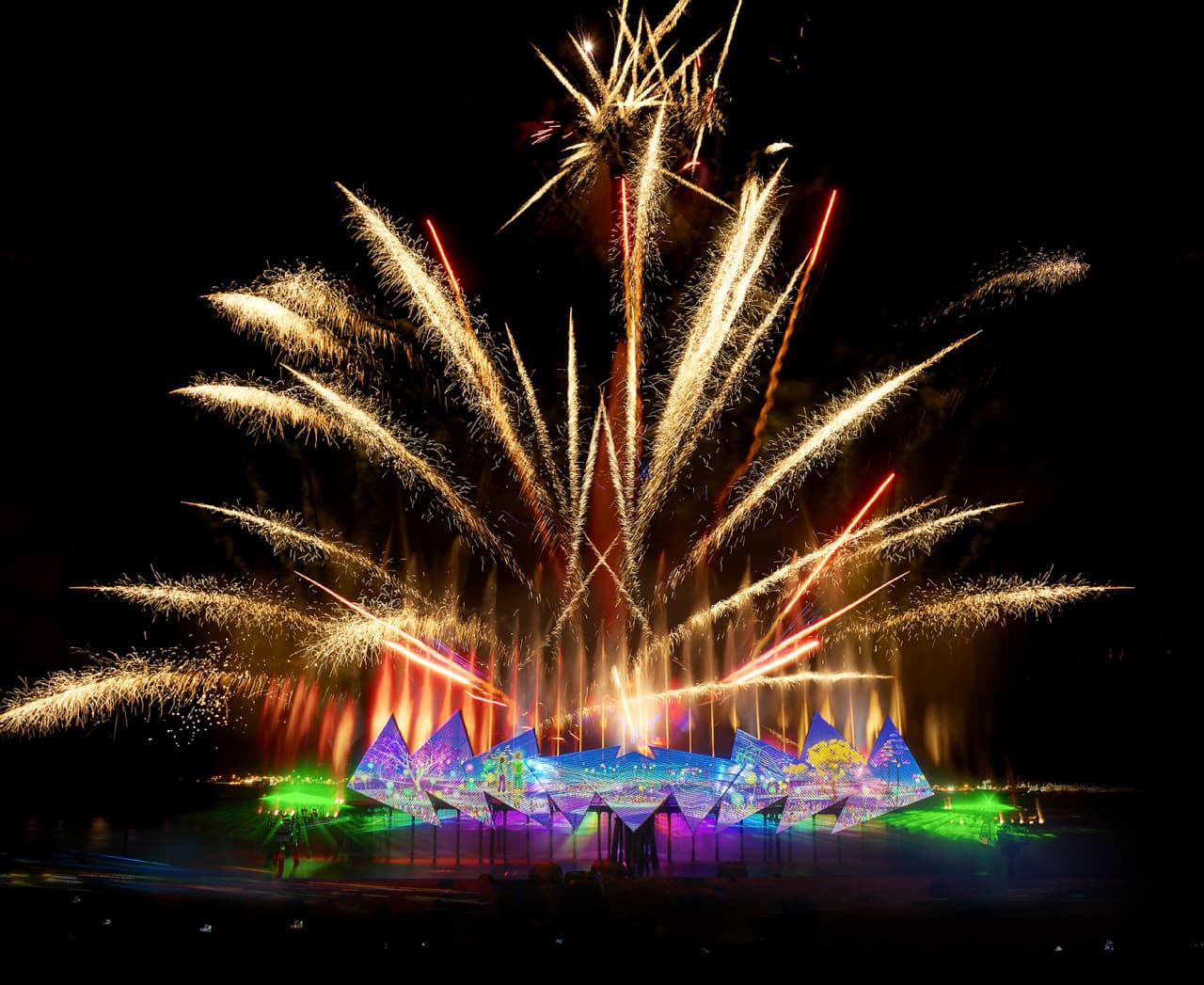 COMBO: Wings of Time Fireworks Symphony + cena en Sentosa - imagen principal