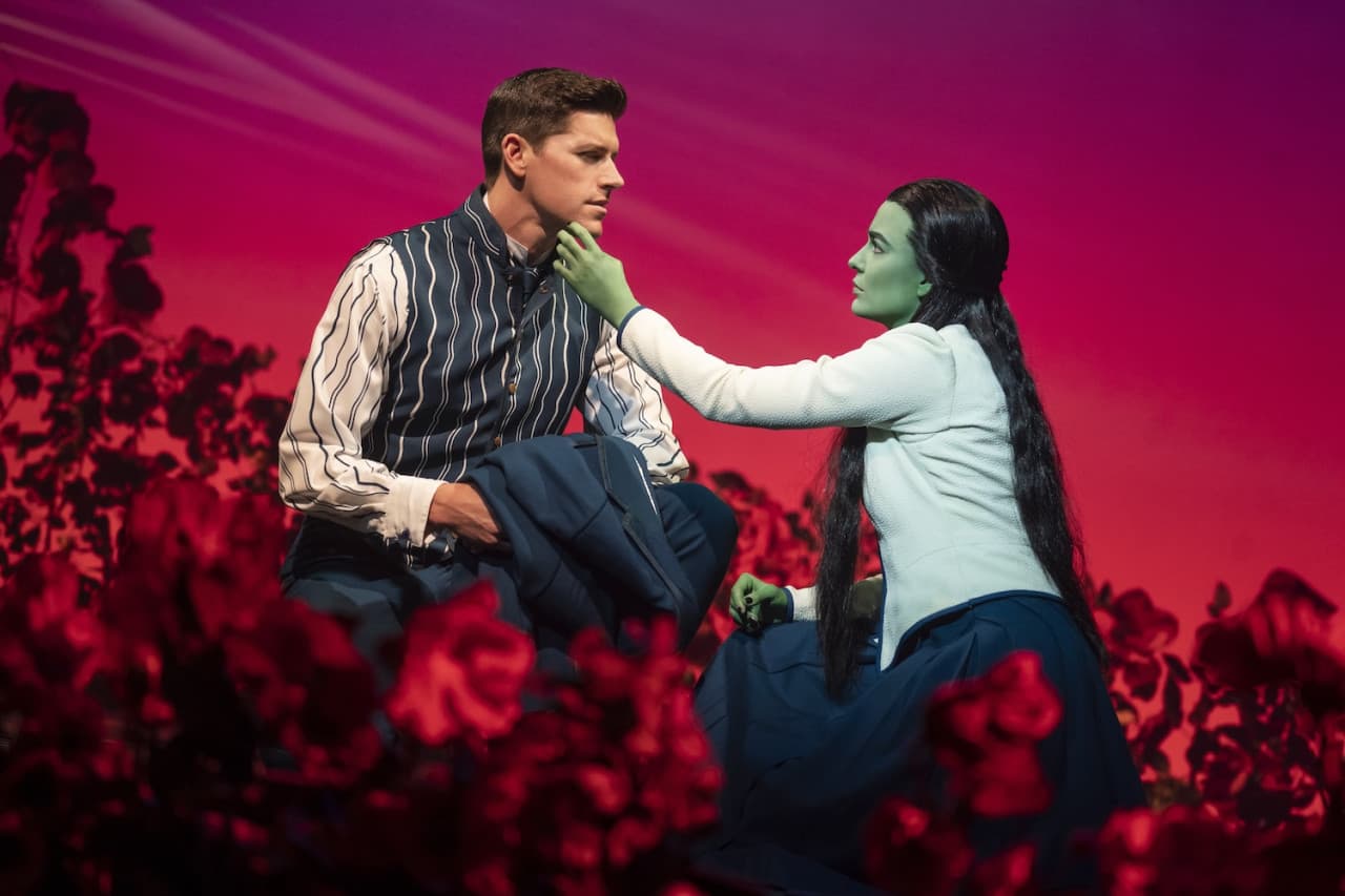 Wicked Broadway Show Ticket in New York - image 11