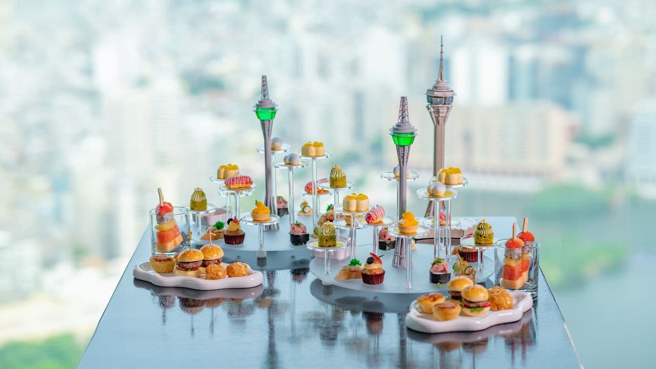Macau Tower: 360 Cafe - image 3