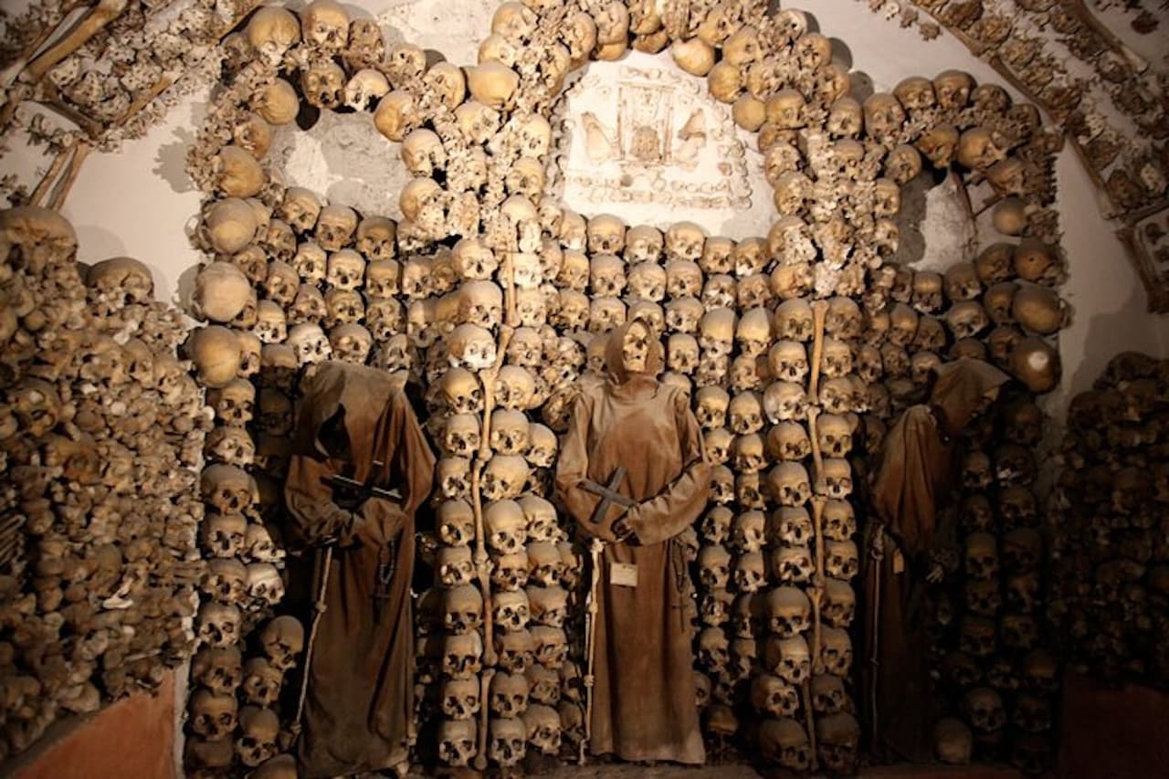 Rome Underground Tour: Capuchin Crypts, Christian Catacombs, Basilica of San Martino ai Monti - image 5
