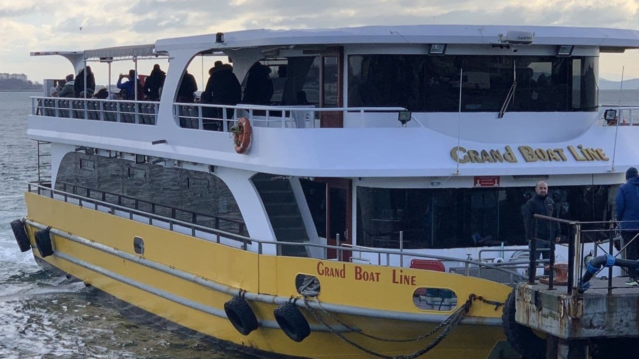 Golden Horn and Bosphorus Sightseeing Cruise with Audio Guide - main image