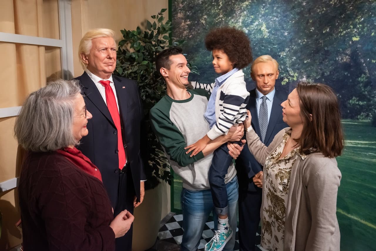 Grévin Wax Museum - image 11