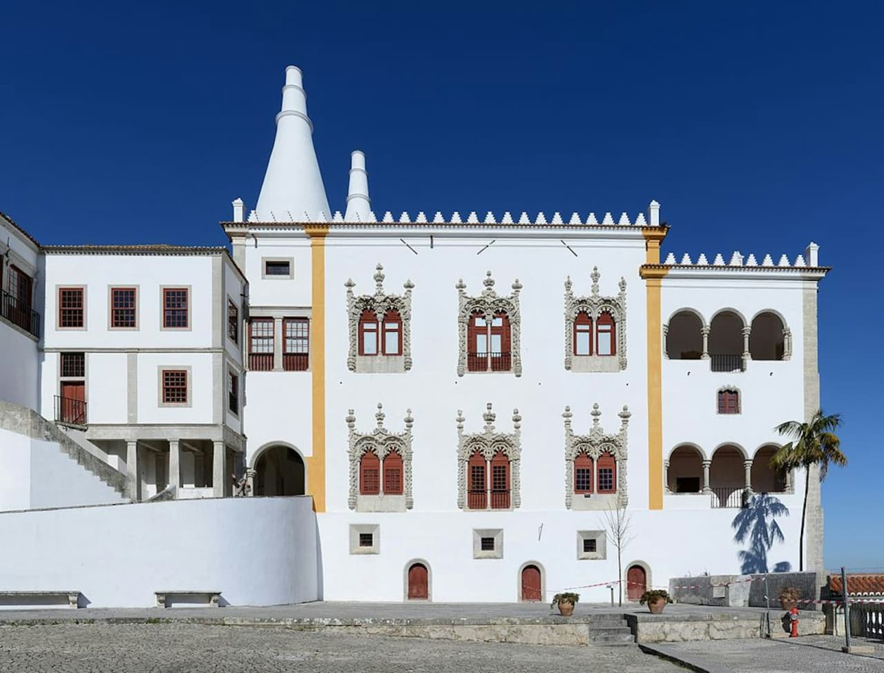 Entrada al Palacio Nacional de Sintra - imagen 5