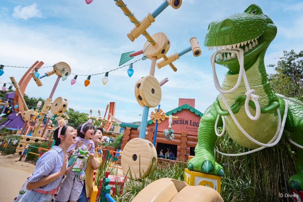Hong Kong Disneyland Park Ticket - image 47