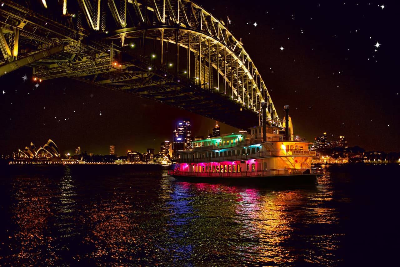 Sydney Harbour Showboat Dinner Cruise - imagen 2