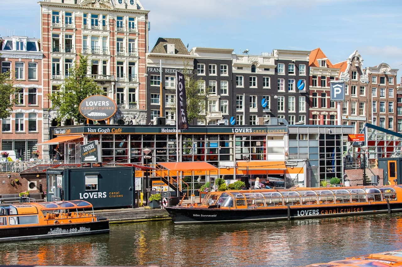 Amsterdam City Centre Canal Cruise Including Audioguide - image 3