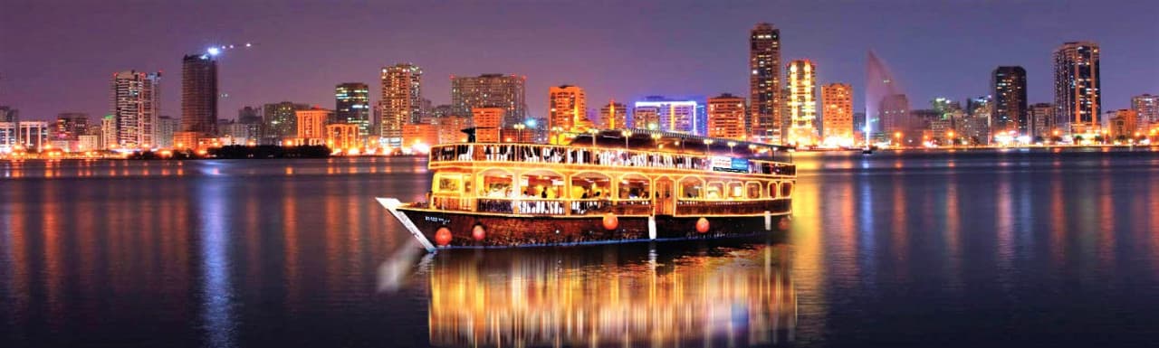 Crucero en dhow por Dubái con cena y entretenimiento en vivo - imagen 2