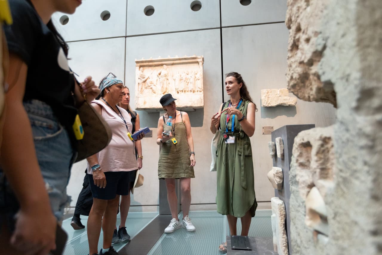 Acropolis and Acropolis Museum Morning Walking Tour - image 10