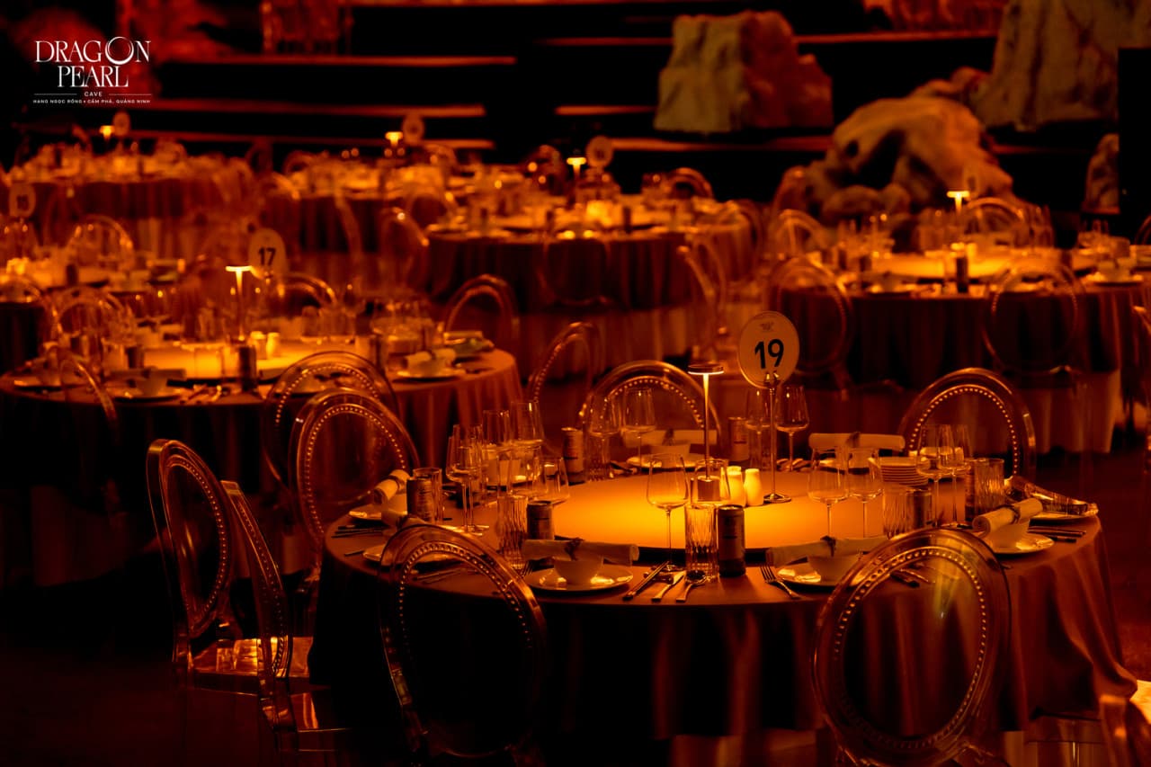 Dragon Pearl Cave Show and Dining Experience - image 3