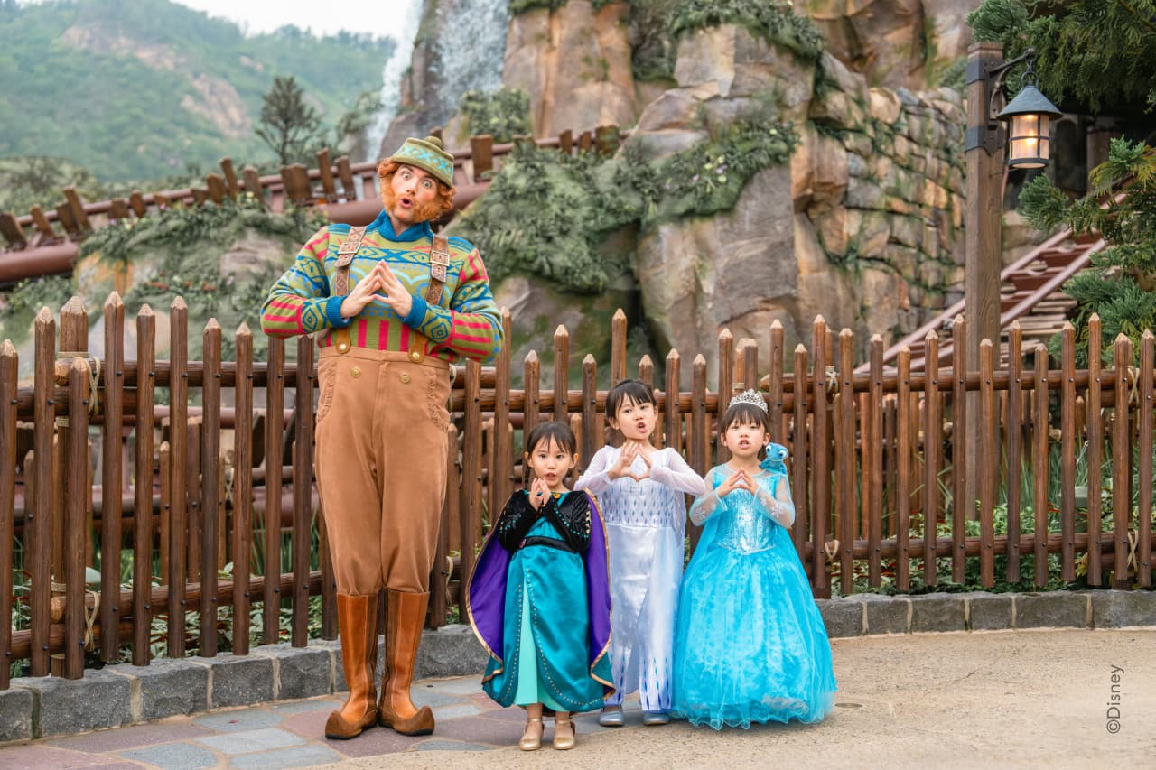 Hong Kong Disneyland Disney Premier Access Ticket - image 22