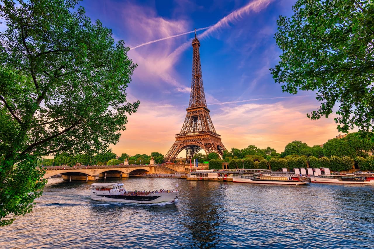 COMBO: Paris Museum Pass + Seine River Sightseeing Cruise by Bateaux Parisiens - image 10