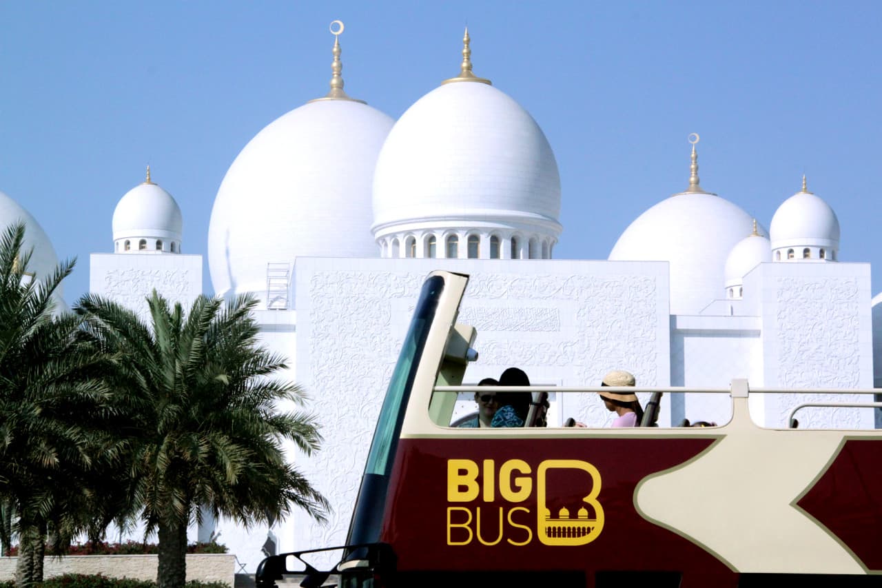 COMBO: teamLab Phenomena Ticket + Big Bus Abu Dhabi Hop-on Hop-off Bus Tour - image 5