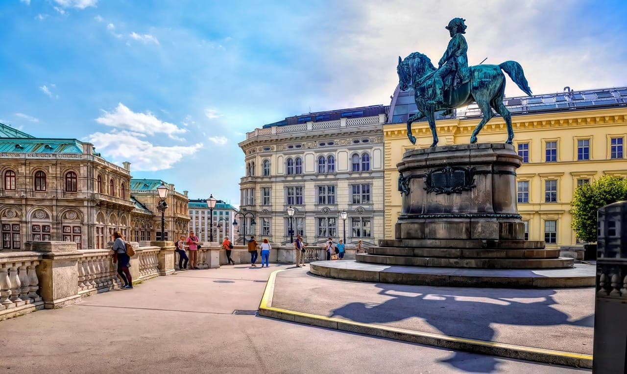Vienna Old Town, Hofburg Palace Courtyard, and St. Stephen's Cathedral Walking Tour - image 7