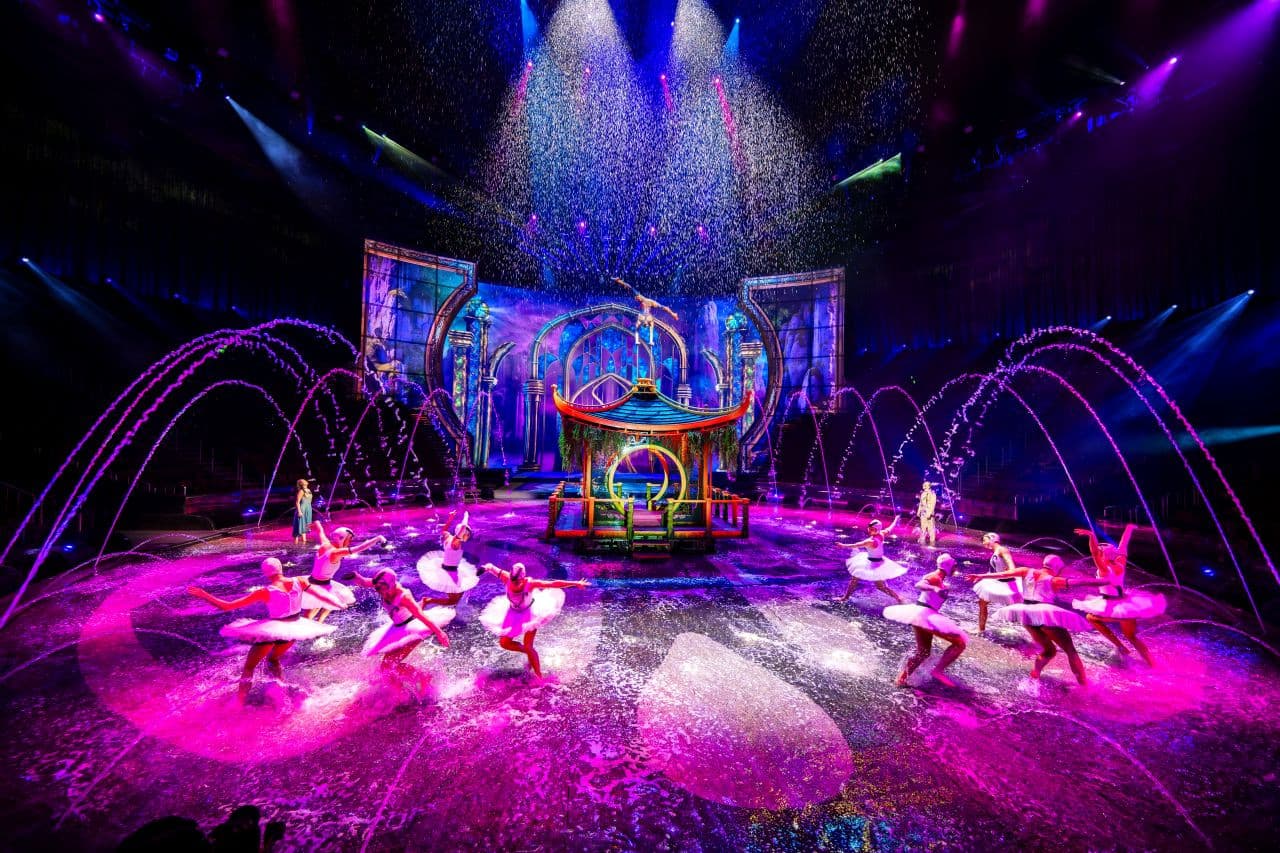 House of Dancing Water Show Ticket in Macau - image 2