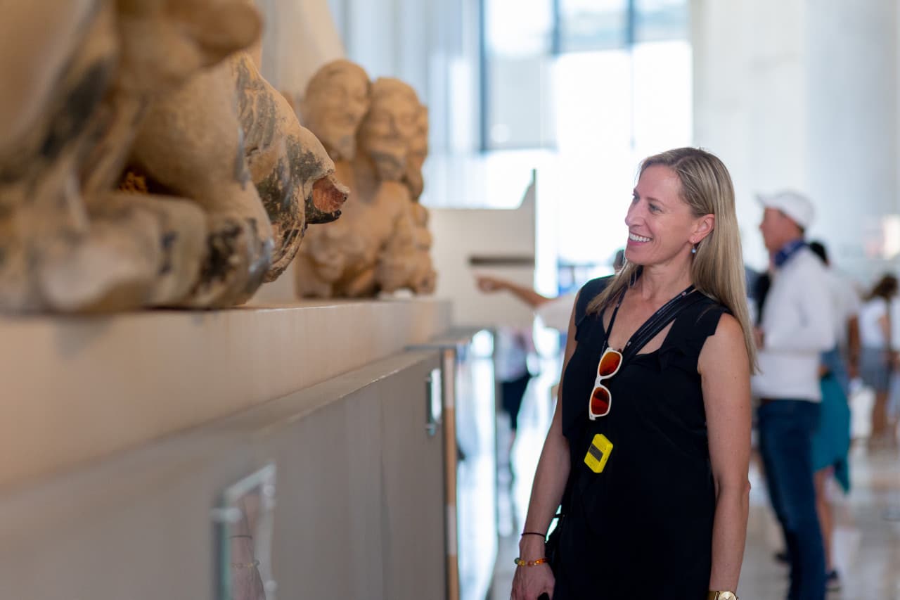 Acropolis and Acropolis Museum Morning Walking Tour - image 11