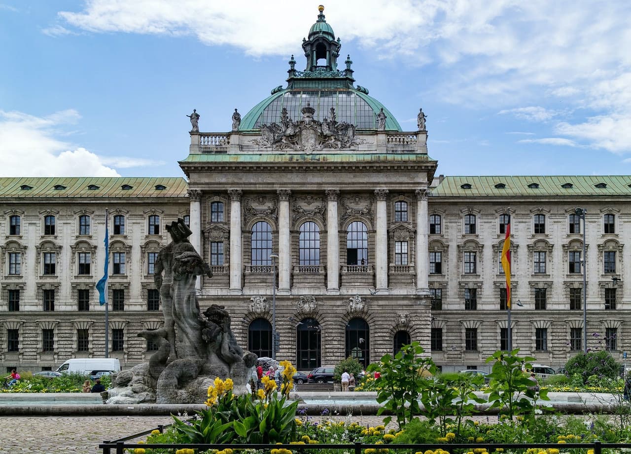 Munich Walking Tour - image 3