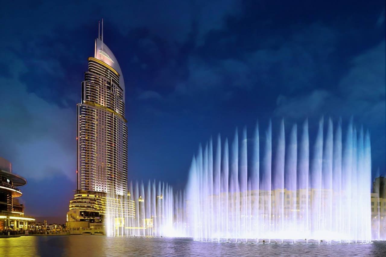 Dubai Fountain - image 11