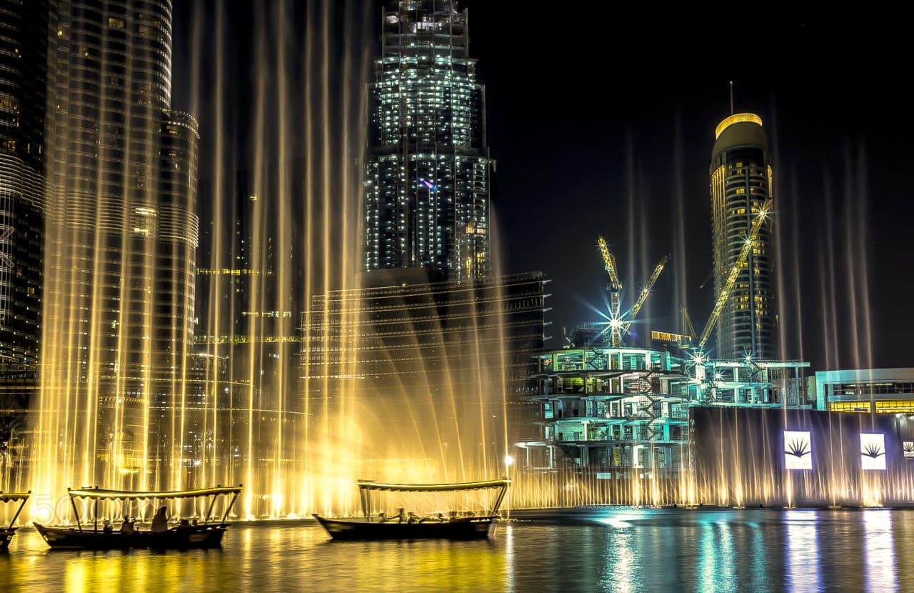 Dubai Fountain - image 13