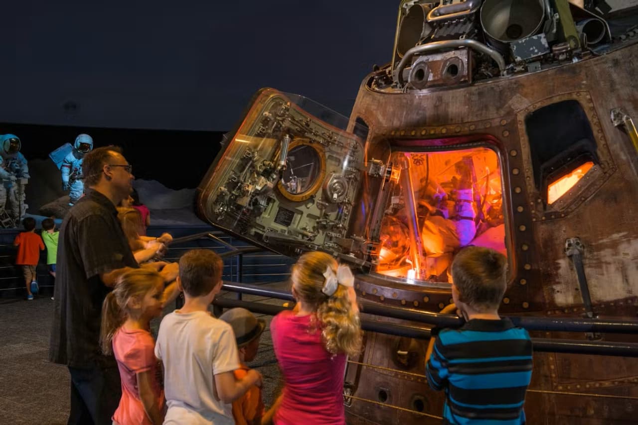 Space Center Houston Ticket - image 3
