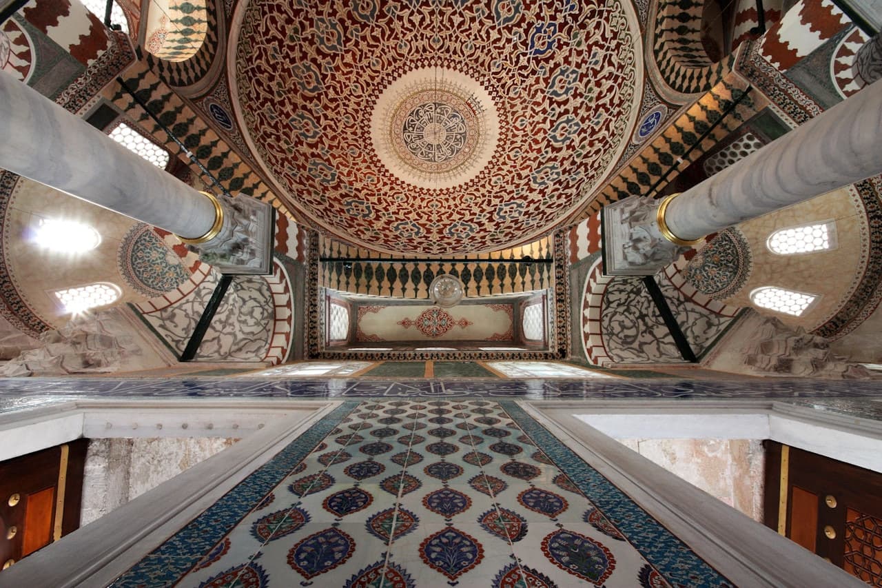 COMBO: Hagia Sophia Grand Mosque + Basilica Cistern + Topkapi Palace Tickets - image 7