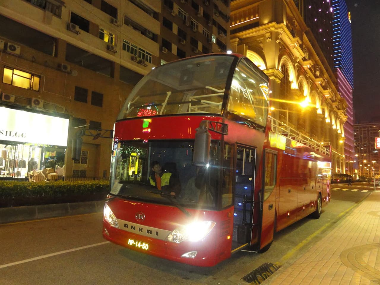 Macau Open Top Bus Tour - image 21