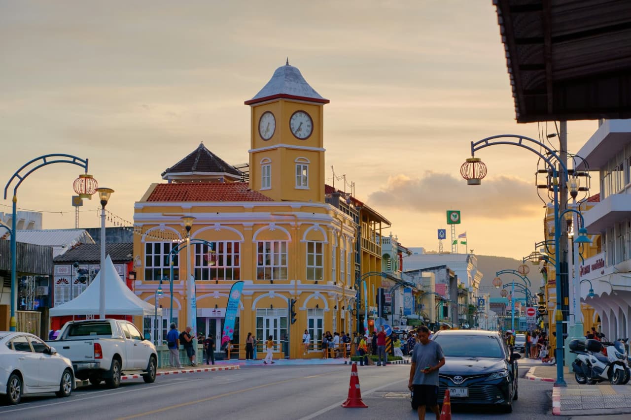 Phuket City Half-Day Tour: Wat Chalong, Big Buddha, Karon Viewpoint, Old Phuket Town - image 5