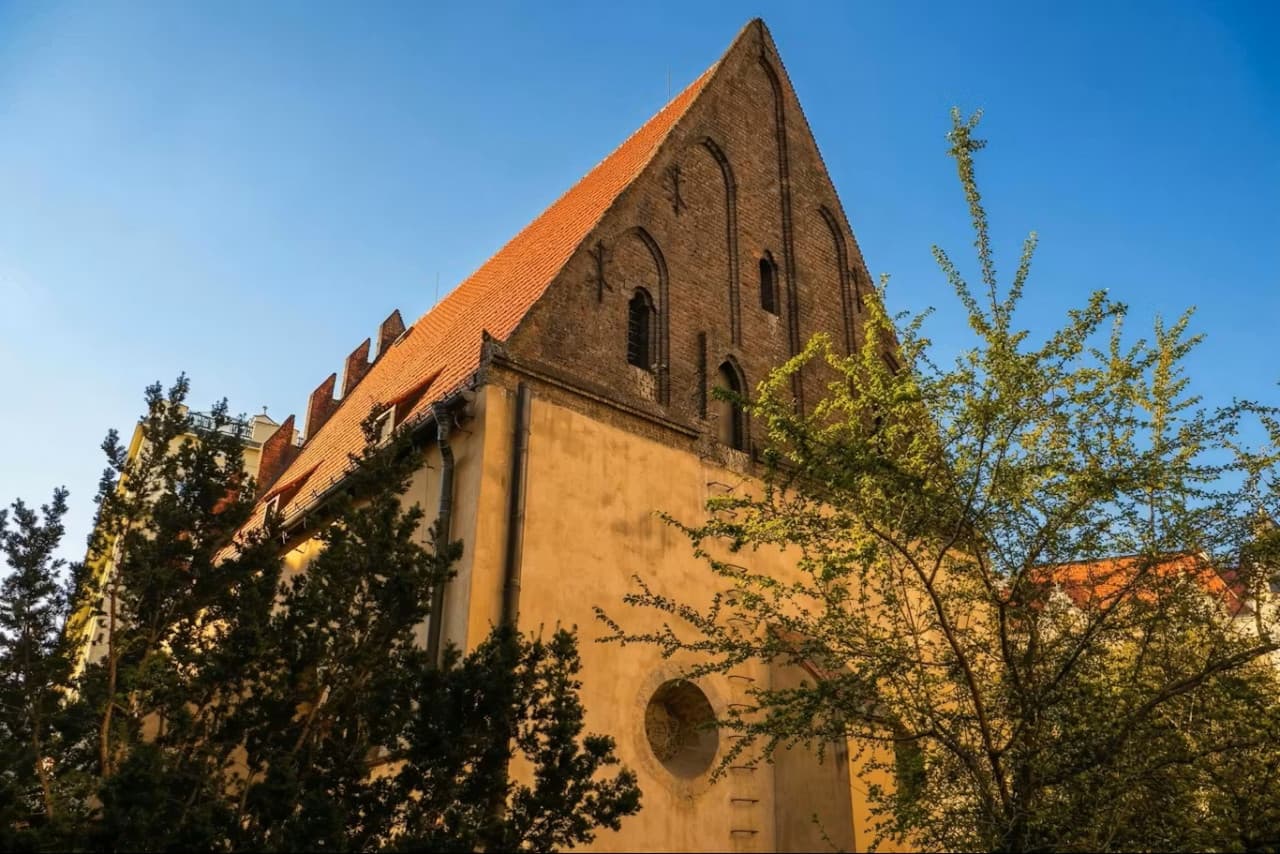 Prague Jewish Quarter Ticket + Guided Introduction + Optional Audio Guide - image 5