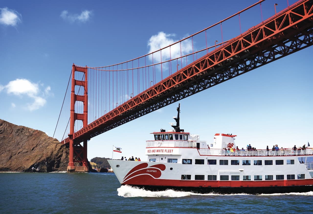 San Francisco Bay 1 Hour Golden Gate Sightseeing Boat Cruise by Red and White Fleet - imagen principal