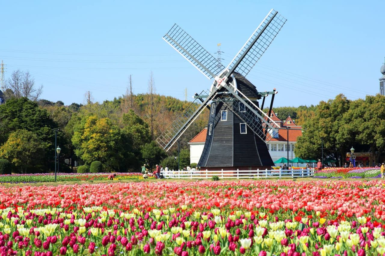 Huis Ten Bosch Theme Park - image 3