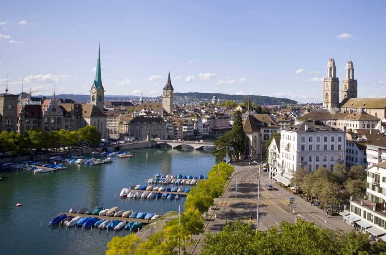 Zurich Sightseeing Bus Tour with Guided Old Town Walk - image 5
