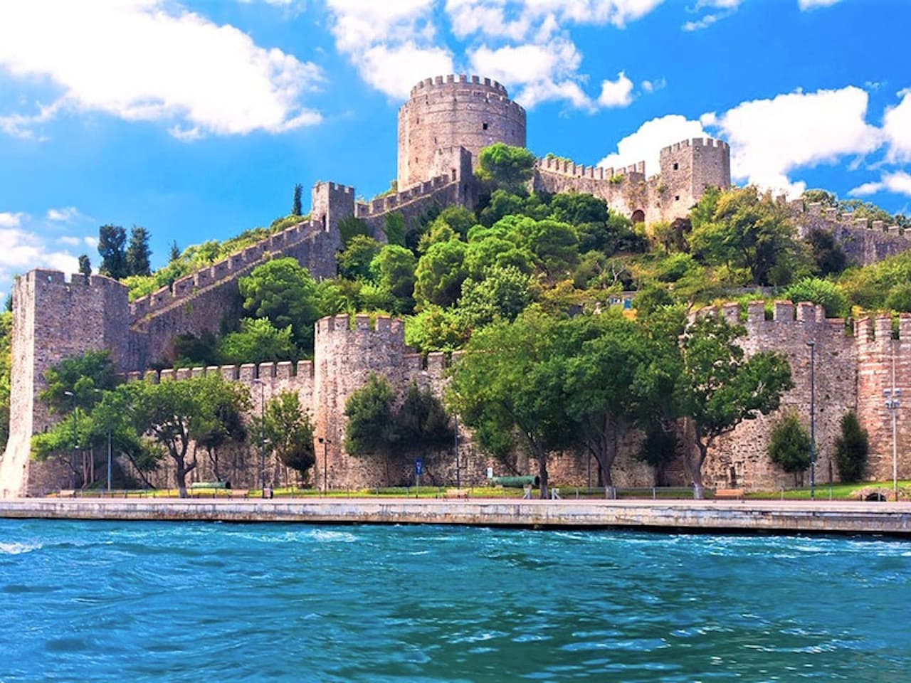 Istanbul Sightseeing Tour, Dolmabahce Palace and Bosphorus Cruise - main image