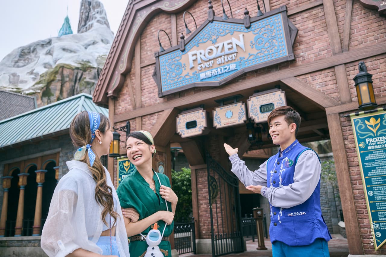 Hong Kong Disneyland Disney Premier Access Ticket - image 33