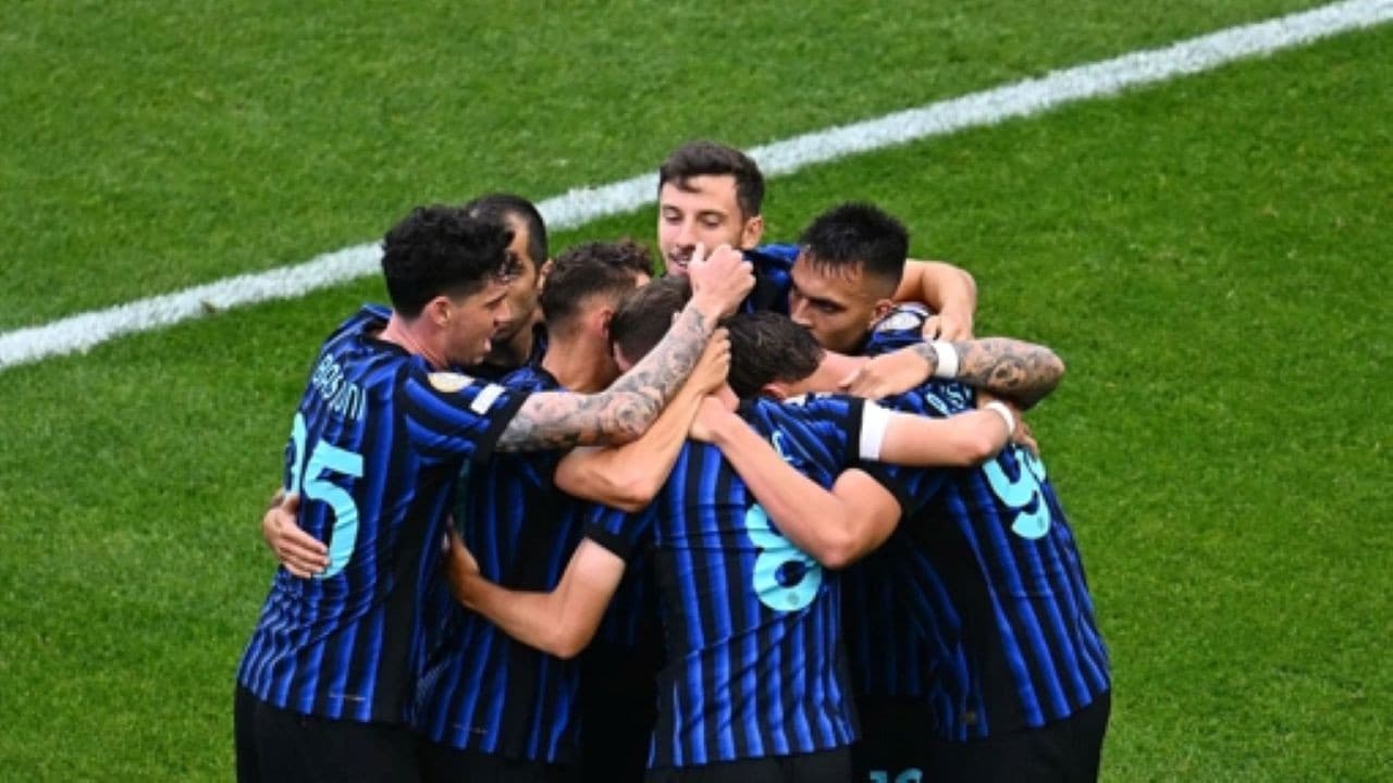Fútbol Serie A italiana - Entrada para partido del Inter de Milán FC en el estadio Giuseppe Meazza (San Siro) - imagen principal