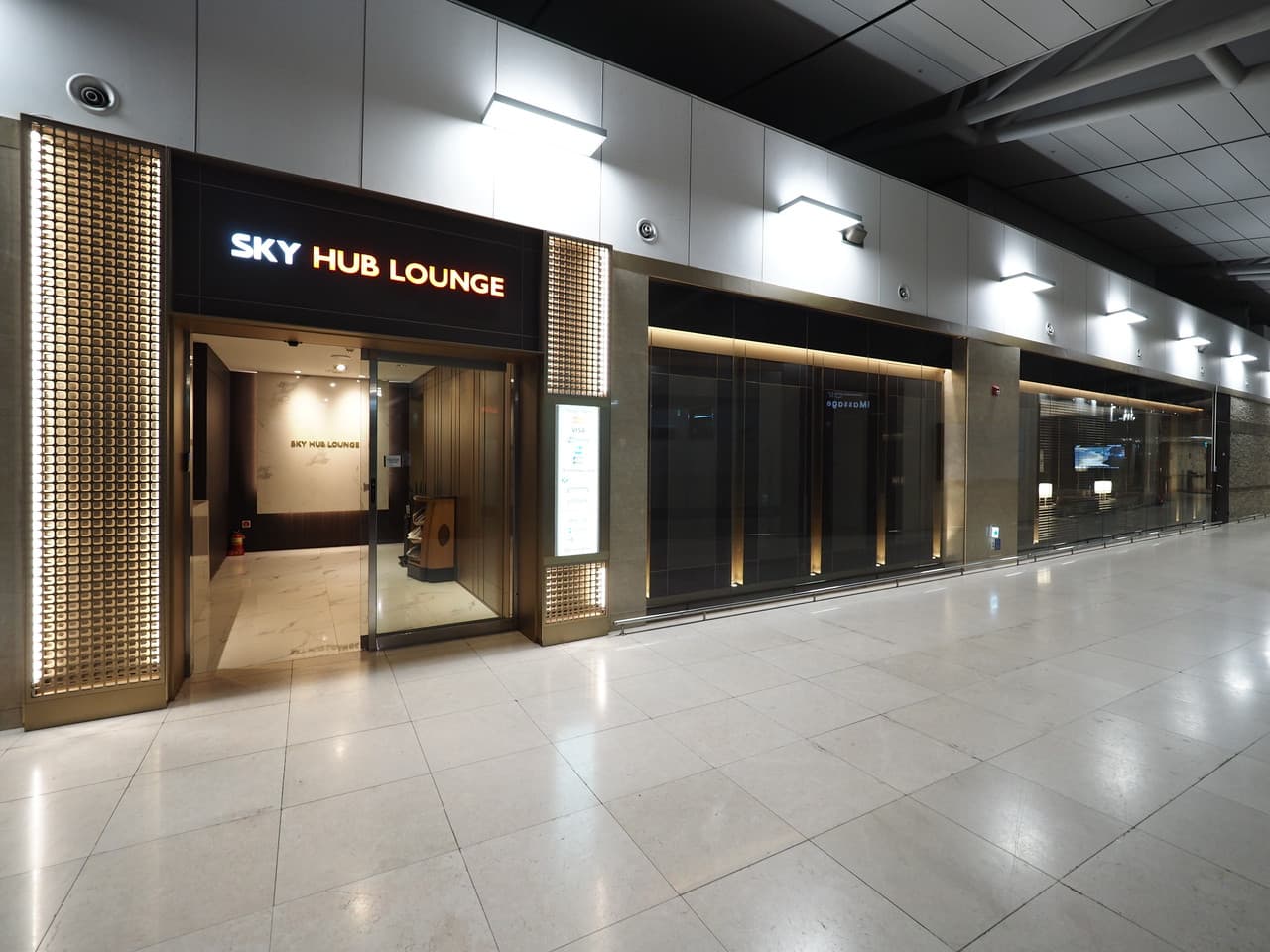 Plaza Premium Lounge - Incheon International Airport - image 7