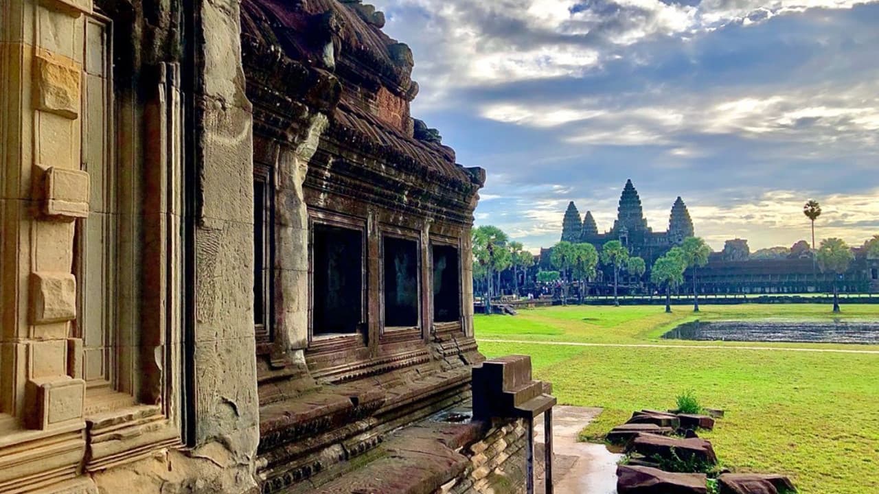Angkor Temples Sunrise Tour by Tuk-Tuk - image 2