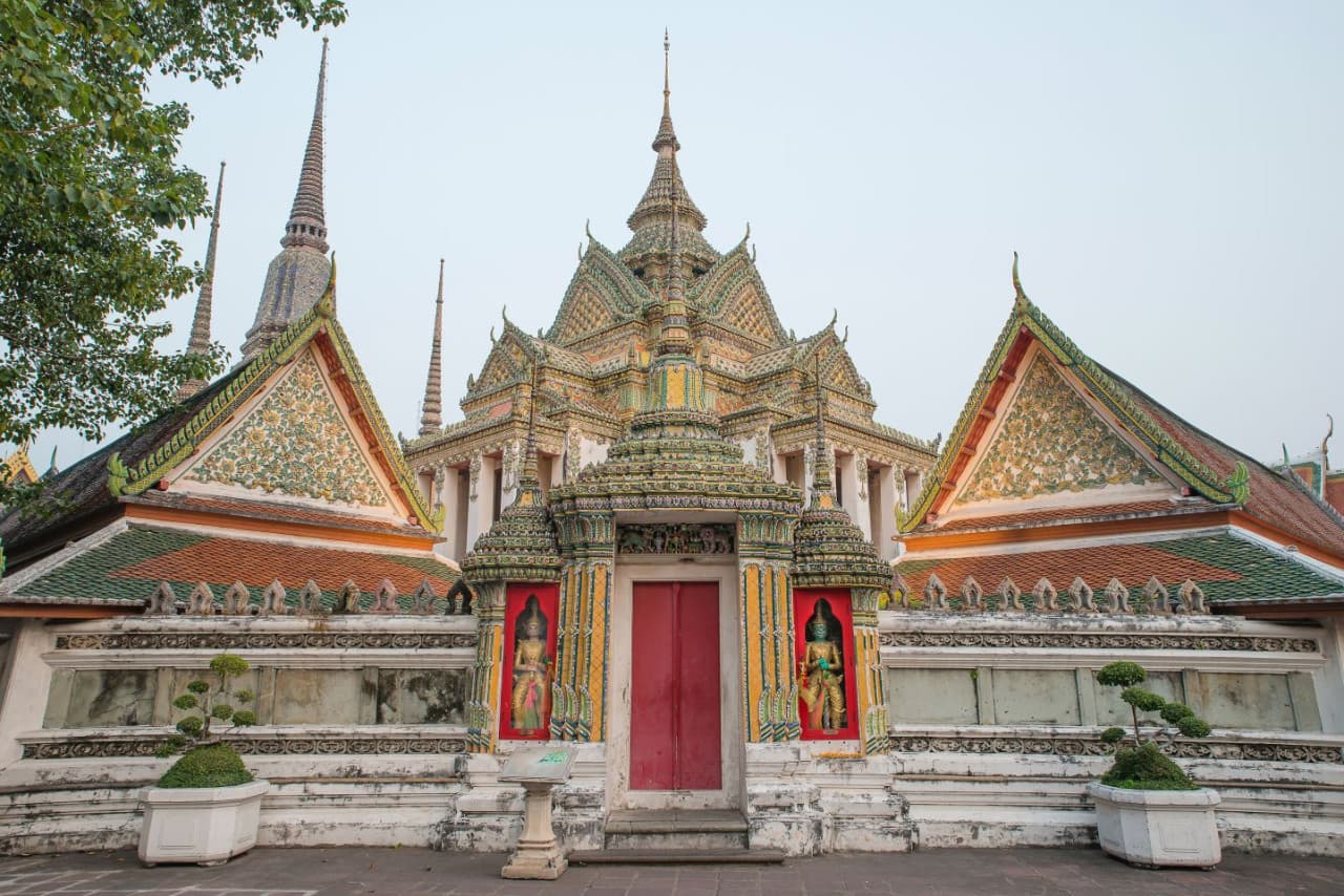 Wat Pho and Wat Arun Walking Tour - image 9