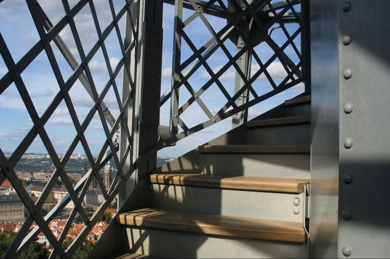 Petřín Tower & Mirror Maze Ticket - image 7
