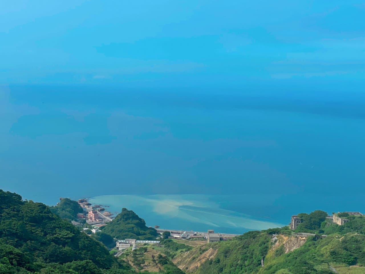 Yehliu, Jiufen, and Shifen Full-Day Tour from Taipei - image 14