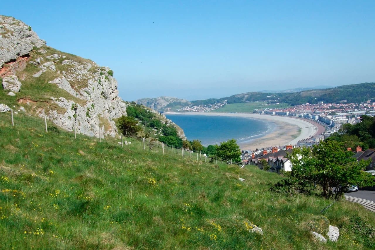 City Sightseeing Llandudno Hop-on Hop-off Bus Tour - image 7