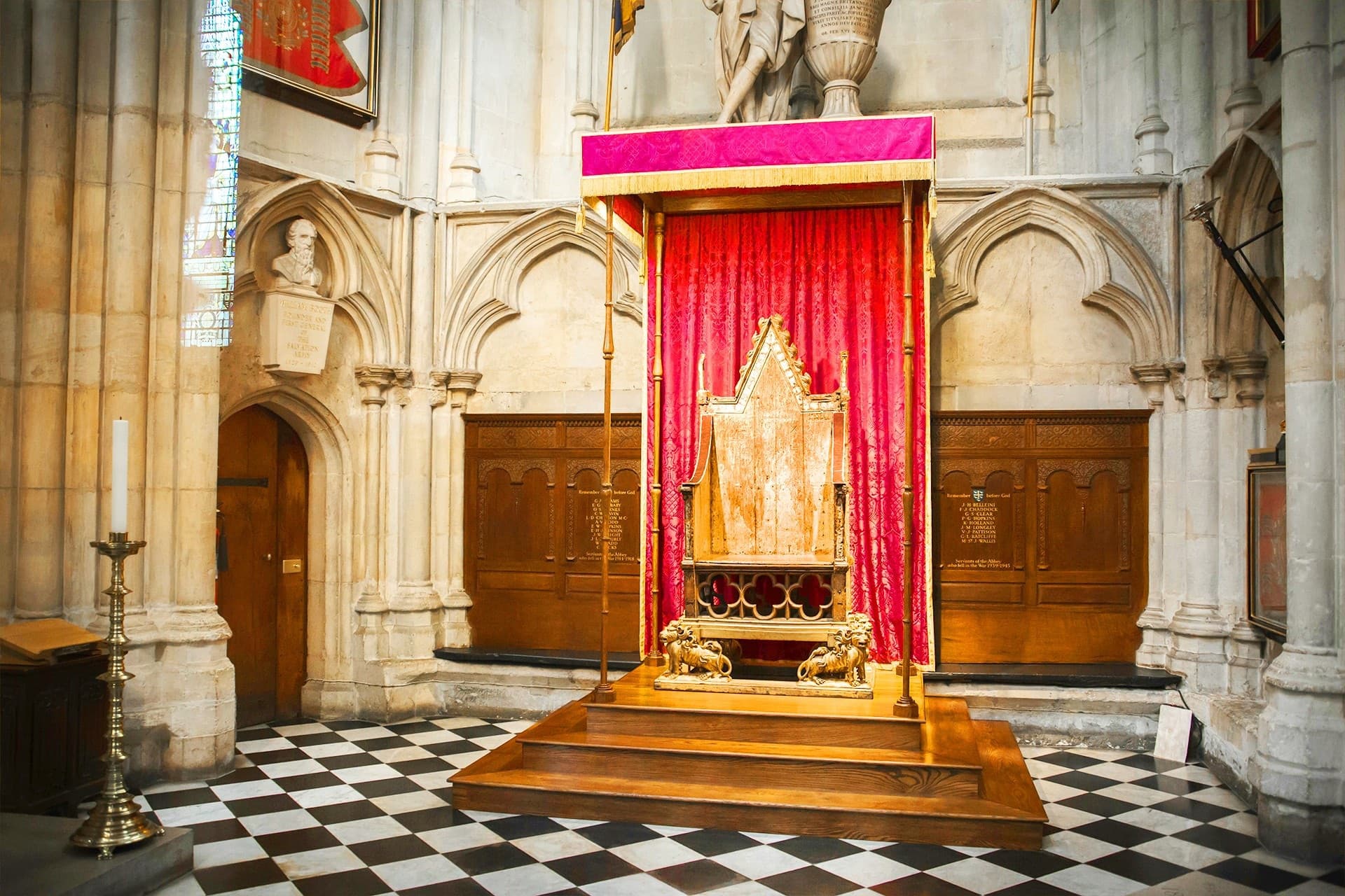 Westminster Abbey and Central London Half-Day Guided Walking Tour - image 7